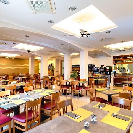 Hotel Angelus Rimini Luaran gambar